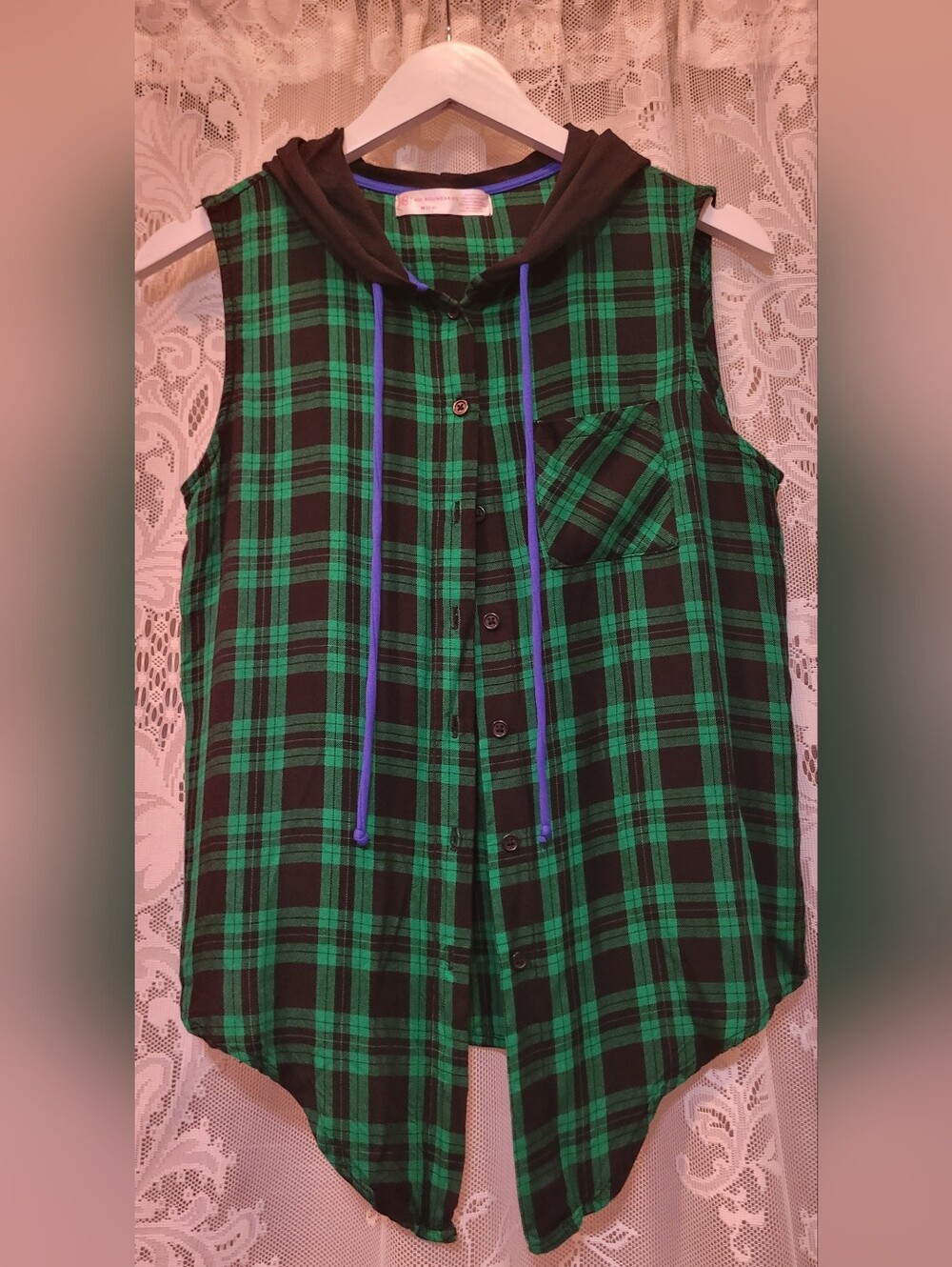 No Boundaries Sleeveless Hooded Plaid Shirt - Green & Black Juniors Size M